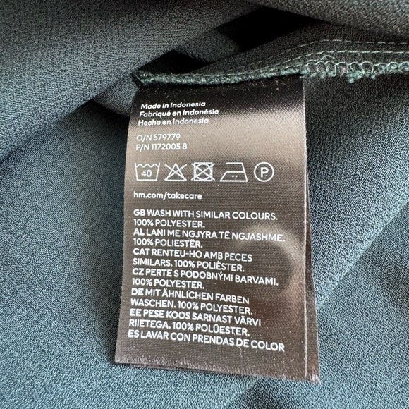 H&M Women's Dark Green Satin Button Down Shirt US XS - Picture 12 of 13